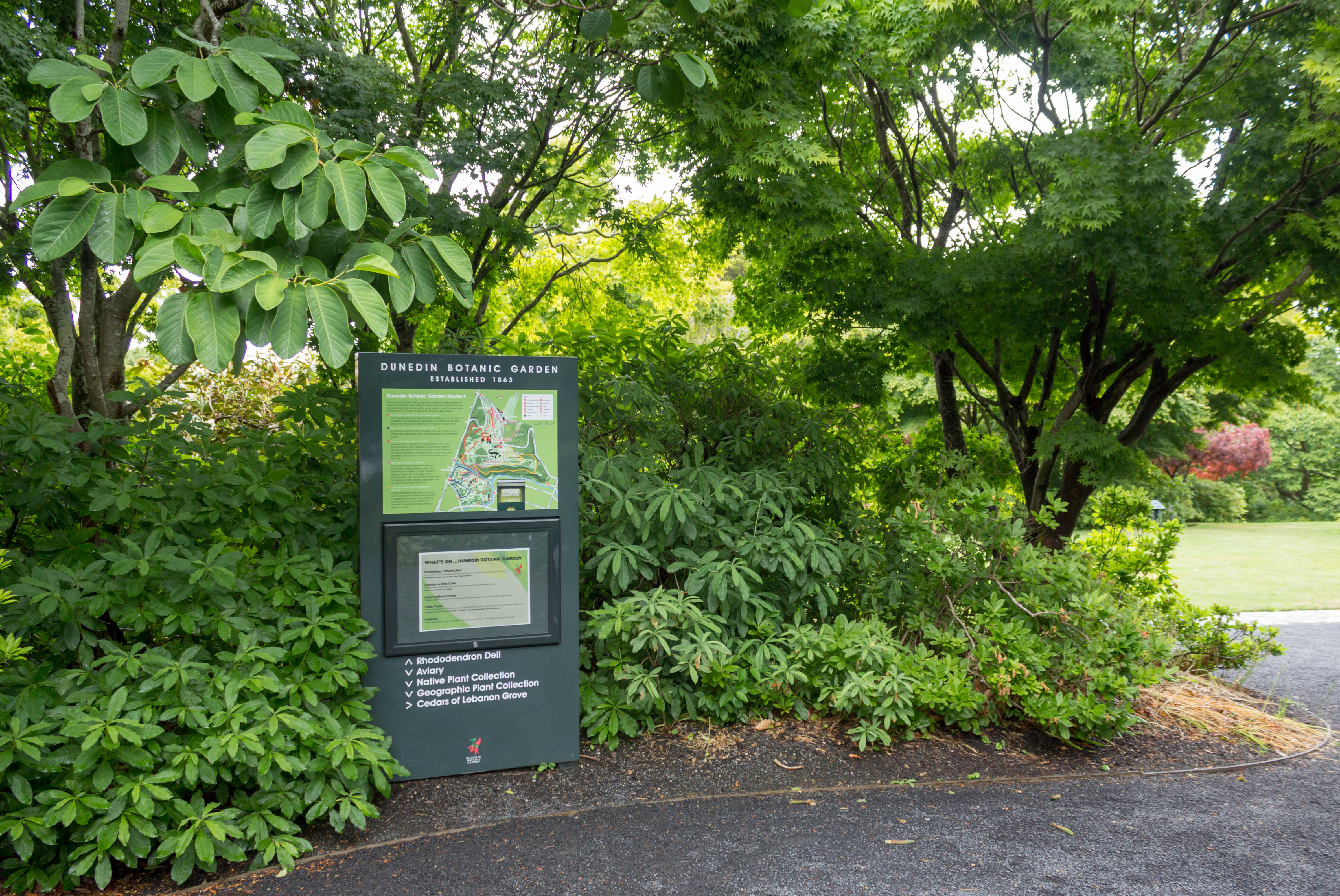 Botanic Gardens wayfinding signs