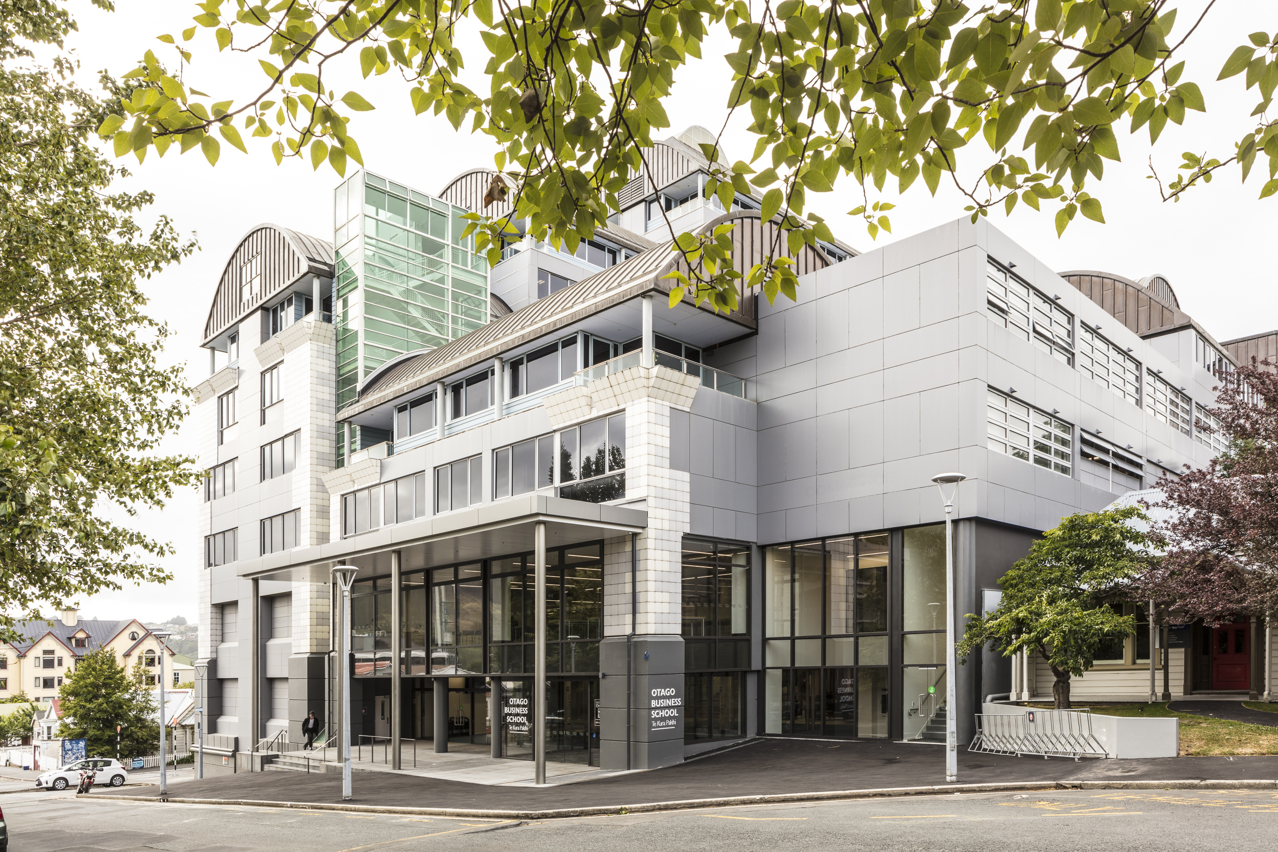 otago business school external signage dunedin